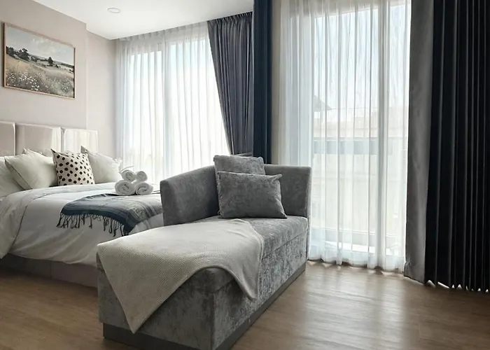 1bd With Rooftop Pool - 8 Min Mrt Free Shuttle Lägenhet