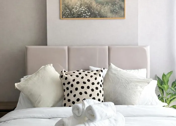 1bd With Rooftop Pool - 8 Min Mrt Free Shuttle Lägenhet