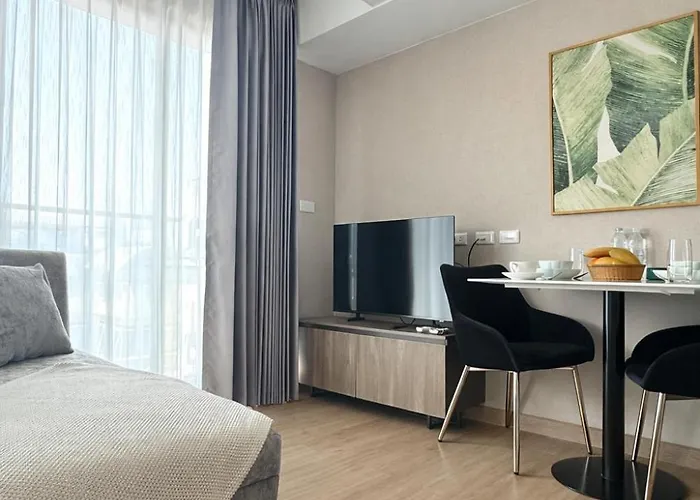 1bd With Rooftop Pool - 8 Min Mrt Free Shuttle Lägenhet