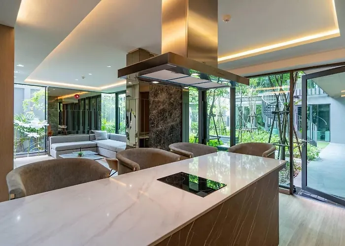 1bd With Rooftop Pool - 8 Min Mrt Free Shuttle * Bangkok